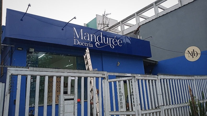 Fachada ACM azul Mandurée Doceria